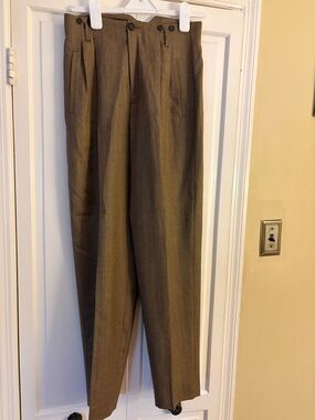 J. Peterman Company women’s 100% wool Pleated Dress Pants in Olive Brown